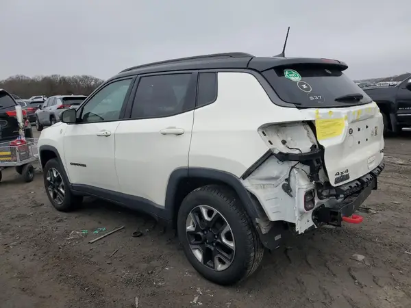 3C4NJDDB3JT201594 2018 JEEP COMPASS - Image 2