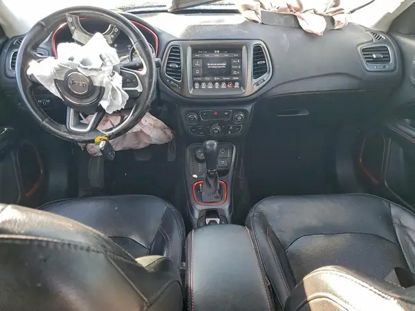 3C4NJDDB3JT210537 2018 JEEP COMPASS - Image 8