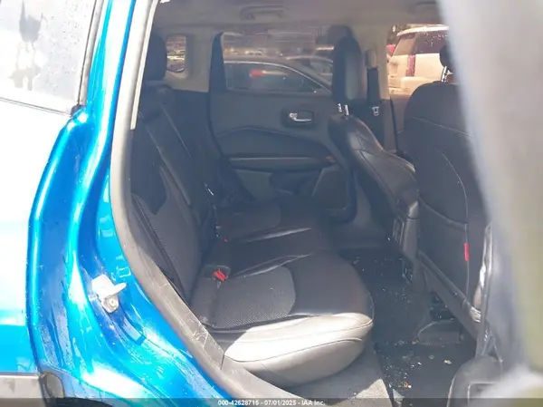 3C4NJDDB3JT212689 2018 JEEP COMPASS - Image 8