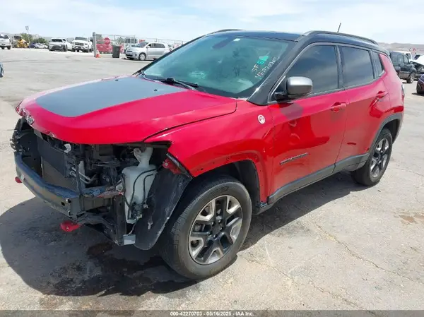 3C4NJDDB3JT230514 2018 JEEP COMPASS - Image 2