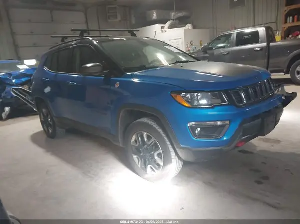 3C4NJDDB3JT234529 2018 JEEP COMPASS - Image 1
