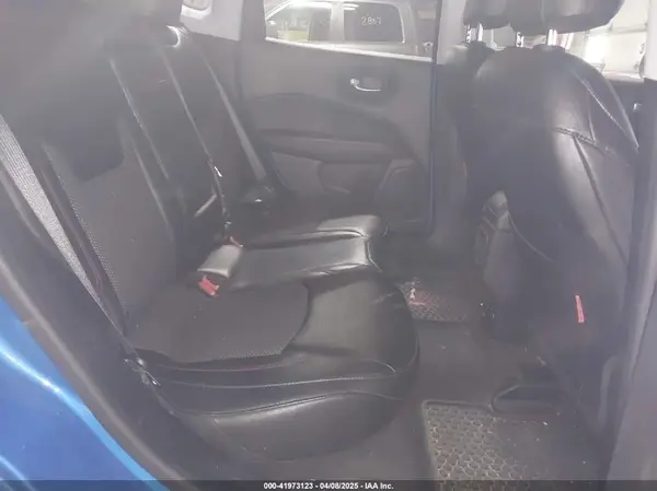 3C4NJDDB3JT234529 2018 JEEP COMPASS - Image 8