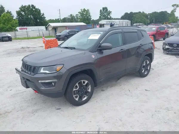3C4NJDDB3JT281236 2018 JEEP COMPASS - Image 2