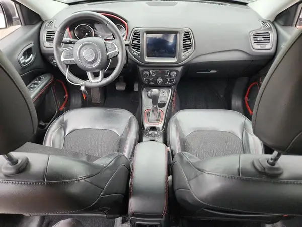 3C4NJDDB3JT315630 2018 JEEP COMPASS - Image 8