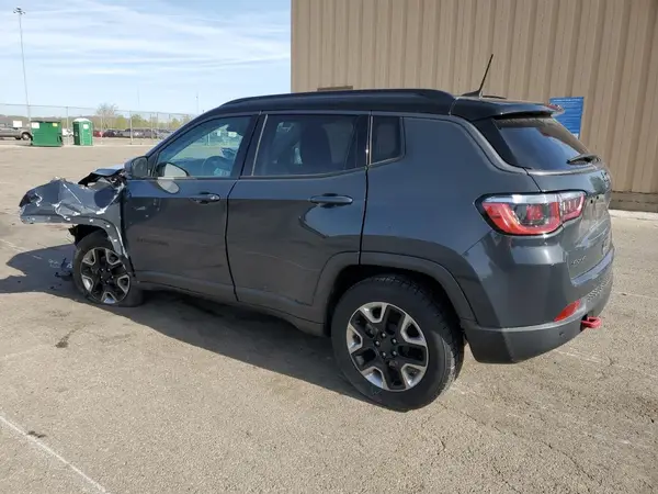 3C4NJDDB3JT320861 2018 JEEP COMPASS - Image 2