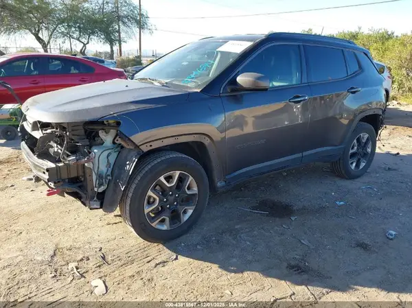 3C4NJDDB3JT334694 2018 JEEP COMPASS - Image 2