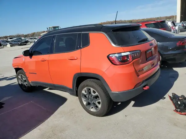 3C4NJDDB3JT345887 2018 JEEP COMPASS - Image 2