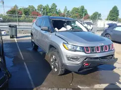 3C4NJDDB3JT348272 2018 JEEP COMPASS