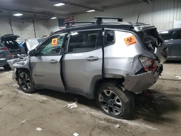 3C4NJDDB3JT366688 2018 JEEP COMPASS - Image 2