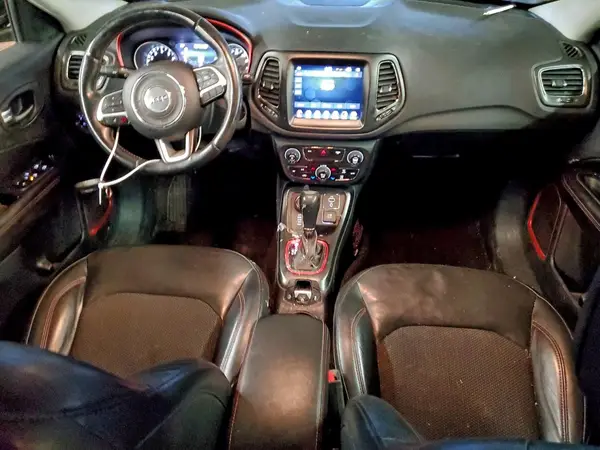 3C4NJDDB3JT367047 2018 JEEP COMPASS - Image 8