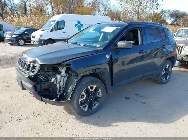 3C4NJDDB3JT367145 2018 JEEP COMPASS - Image 2