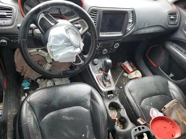 3C4NJDDB3JT403917 2018 JEEP COMPASS - Image 8