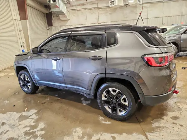 3C4NJDDB3JT410513 2018 JEEP COMPASS - Image 2
