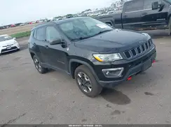 3C4NJDDB3JT419339 2018 JEEP COMPASS