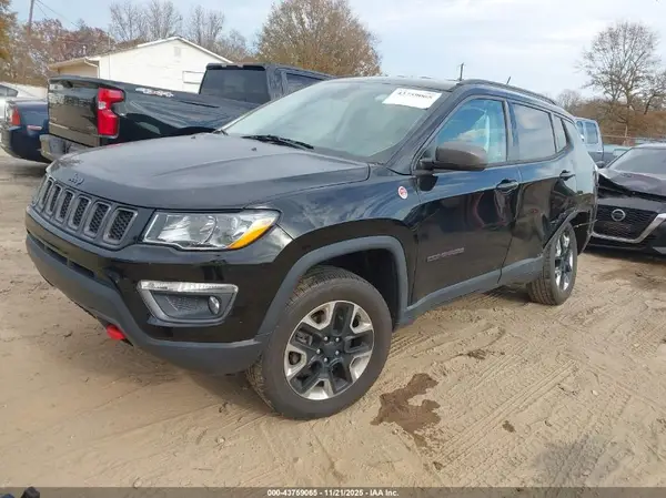 3C4NJDDB3JT442071 2018 JEEP COMPASS - Image 2