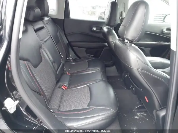 3C4NJDDB3JT450932 2018 JEEP COMPASS - Image 8