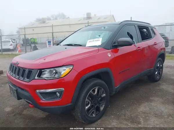 3C4NJDDB3JT451532 2018 JEEP COMPASS - Image 2
