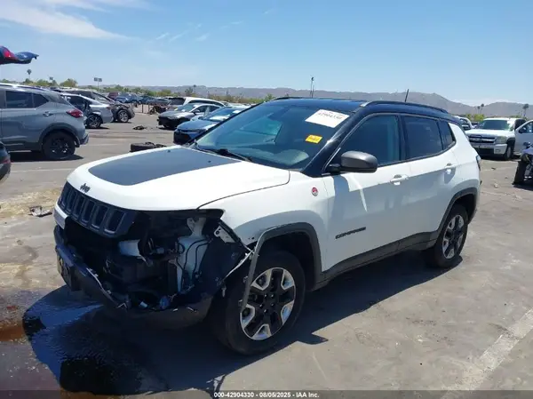 3C4NJDDB3JT465527 2018 JEEP COMPASS - Image 2