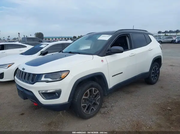 3C4NJDDB3JT480173 2018 JEEP COMPASS - Image 2