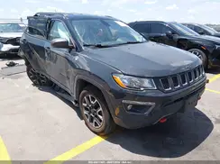 3C4NJDDB3JT483638 2018 JEEP COMPASS