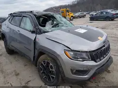 3C4NJDDB3KT597706 2019 JEEP COMPASS