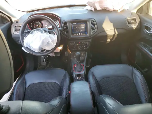 3C4NJDDB3KT622491 2019 JEEP COMPASS - Image 8