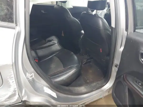 3C4NJDDB3KT624483 2019 JEEP COMPASS - Image 8