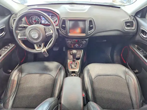 3C4NJDDB3KT627982 2019 JEEP COMPASS - Image 8