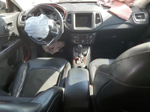 3C4NJDDB3KT645253 2019 JEEP COMPASS - Image 8