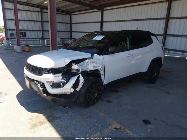 3C4NJDDB3KT651098 2019 JEEP COMPASS - Image 2