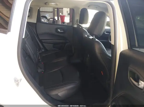 3C4NJDDB3KT651098 2019 JEEP COMPASS - Image 8