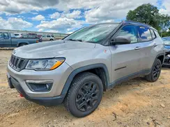 3C4NJDDB3KT669049 2019 JEEP COMPASS