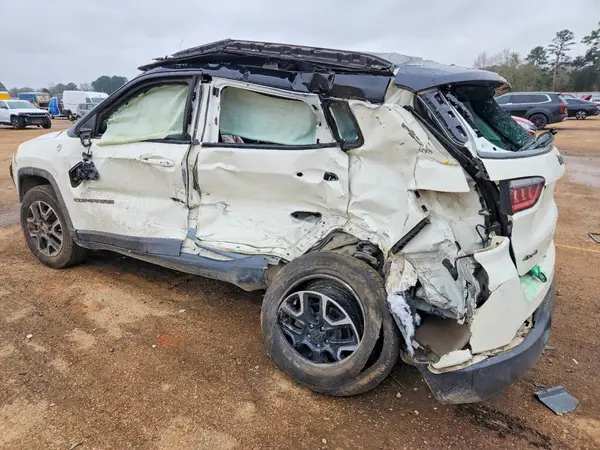 3C4NJDDB3KT669164 2019 JEEP COMPASS - Image 2
