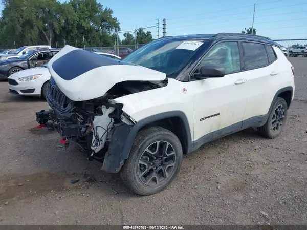 3C4NJDDB3KT671092 2019 JEEP COMPASS - Image 2