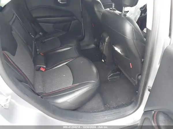 3C4NJDDB3KT671464 2019 JEEP COMPASS - Image 8
