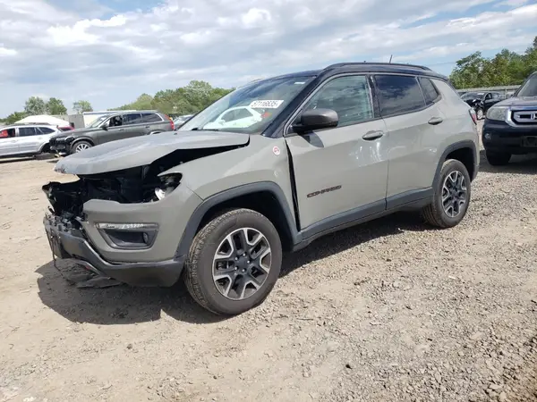 3C4NJDDB3KT704317 2019 JEEP COMPASS - Image 1