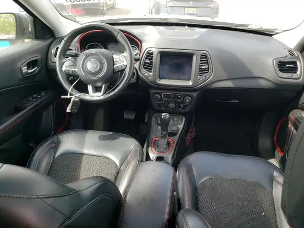 3C4NJDDB3KT704317 2019 JEEP COMPASS - Image 8