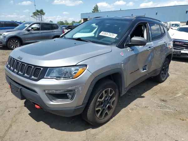 3C4NJDDB3KT722364 2019 JEEP COMPASS - Image 1