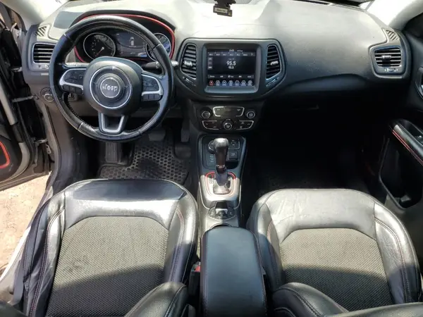 3C4NJDDB3KT722364 2019 JEEP COMPASS - Image 8
