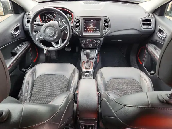 3C4NJDDB3KT723191 2019 JEEP COMPASS - Image 8