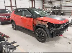 3C4NJDDB3KT727726 2019 JEEP COMPASS