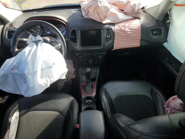 3C4NJDDB3KT737012 2019 JEEP COMPASS - Image 8