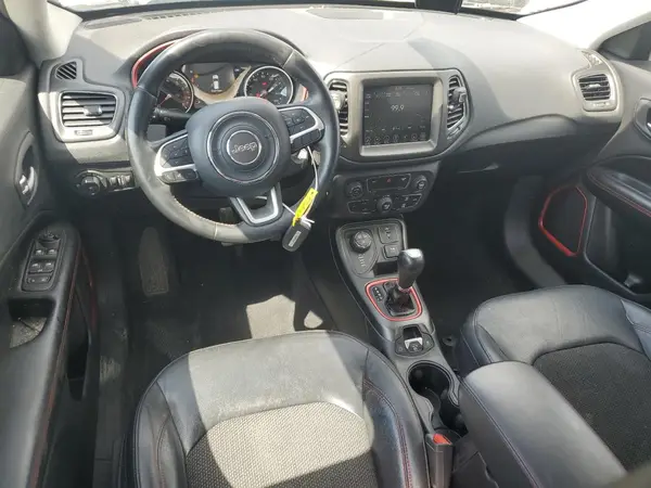 3C4NJDDB3KT739939 2019 JEEP COMPASS - Image 8