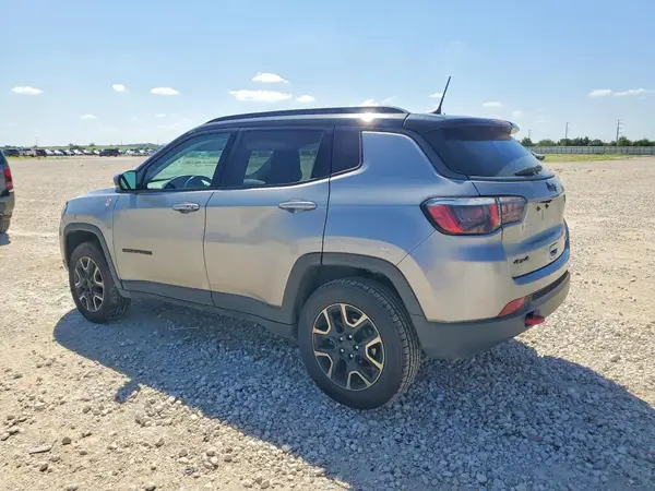 3C4NJDDB3KT744705 2019 JEEP COMPASS - Image 2