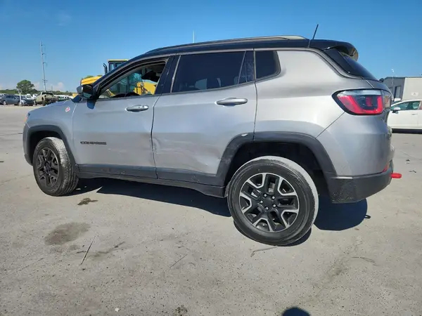 3C4NJDDB3KT752609 2019 JEEP COMPASS - Image 2