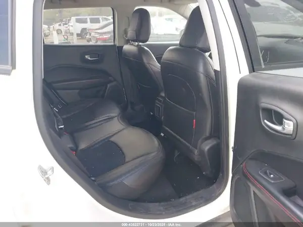 3C4NJDDB3KT752786 2019 JEEP COMPASS - Image 8