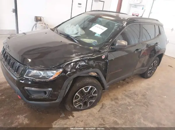 3C4NJDDB3KT781219 2019 JEEP COMPASS - Image 2