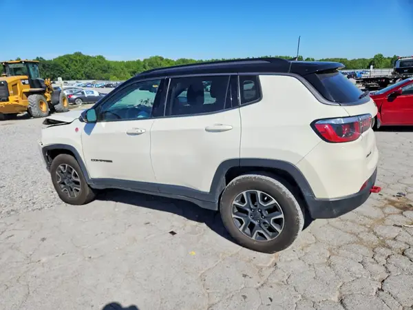 3C4NJDDB3KT786243 2019 JEEP COMPASS - Image 2