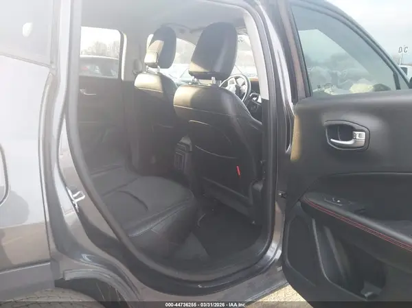 3C4NJDDB3KT790471 2019 JEEP COMPASS - Image 8