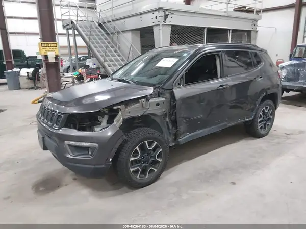 3C4NJDDB3KT807558 2019 JEEP COMPASS - Image 2